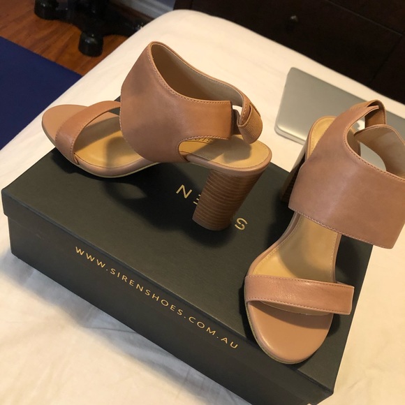 Nude Block Sandal Heels - Picture 4 of 6